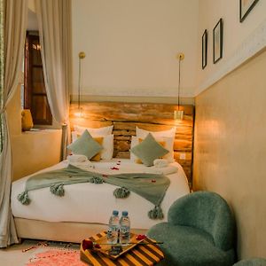 Camera standard con letto king size